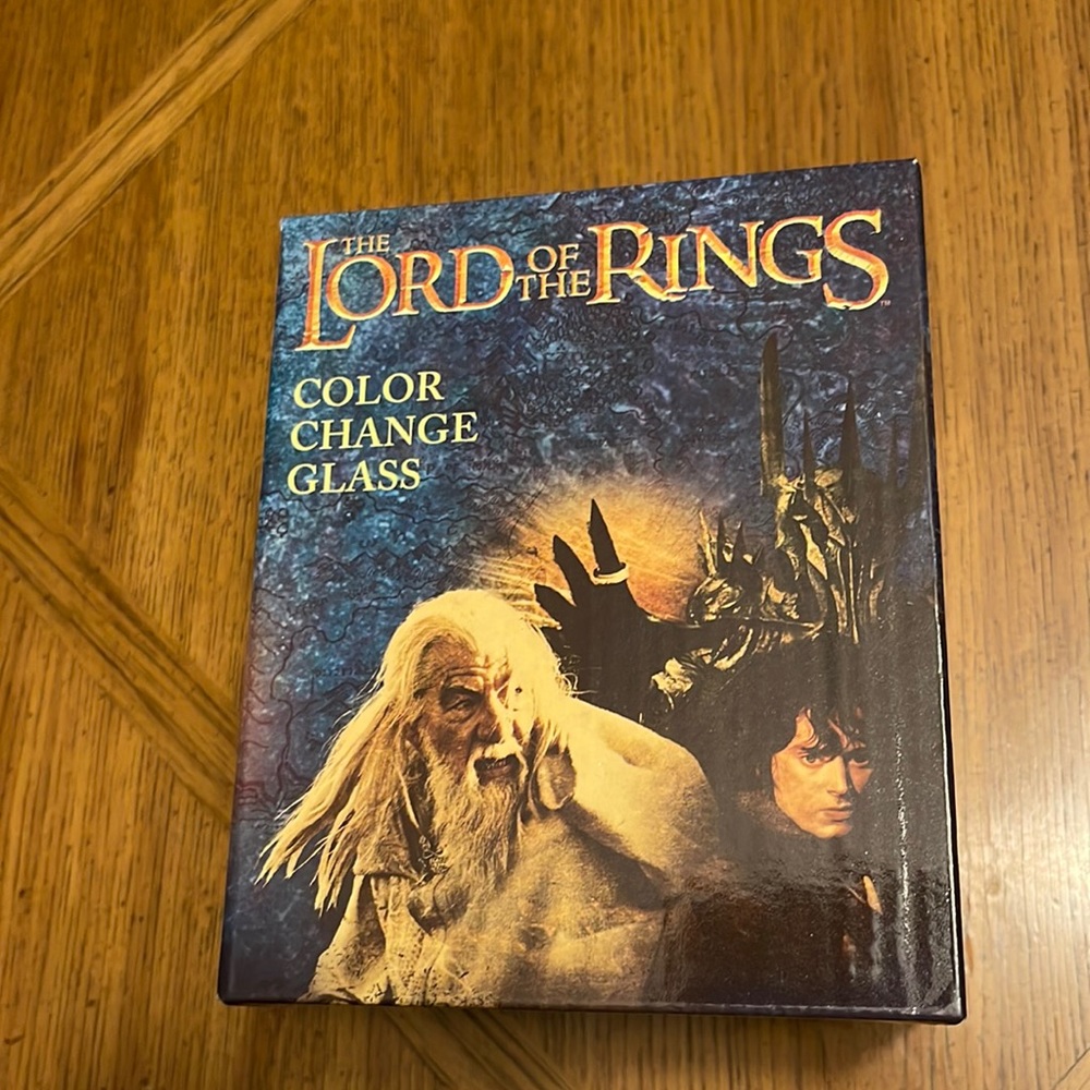 NIB Lord of the Rings Color Changing Glass Loot Crate Exclusive August 2017